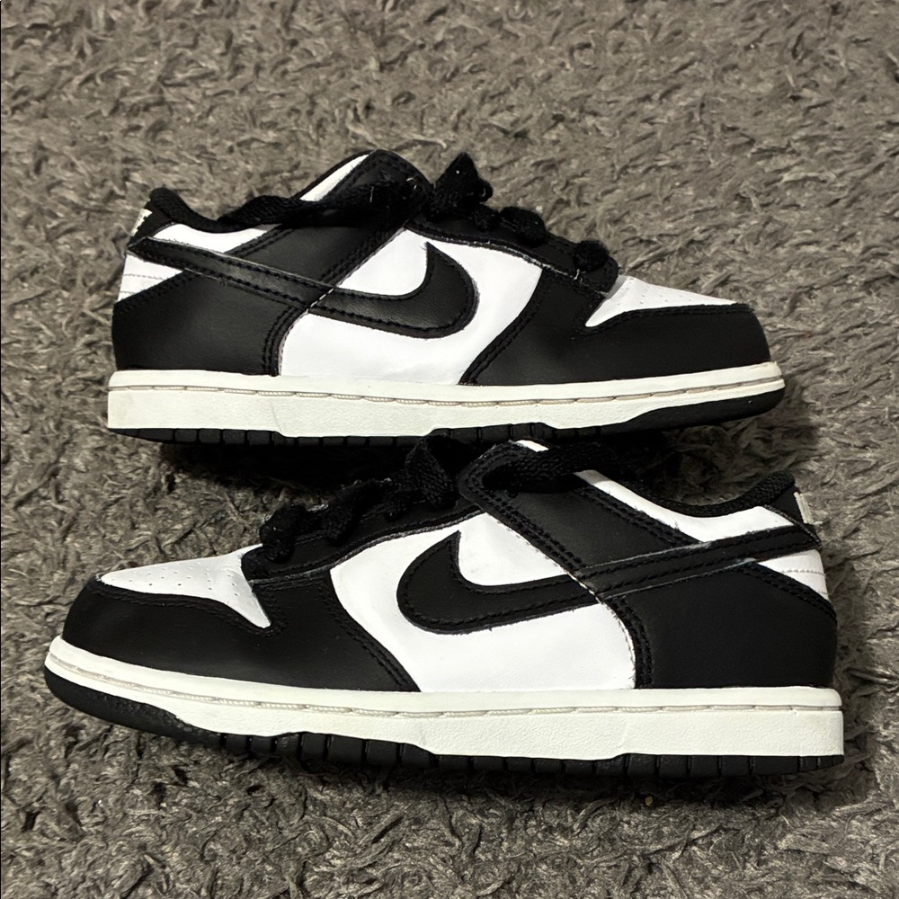 Nike Kids Black and White Low Top Sneakers